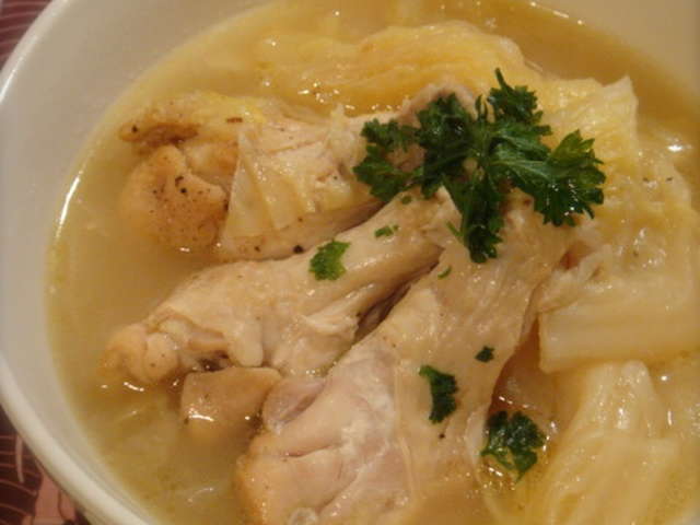 白菜大量消費♔手羽元ほろほろ煮スープ